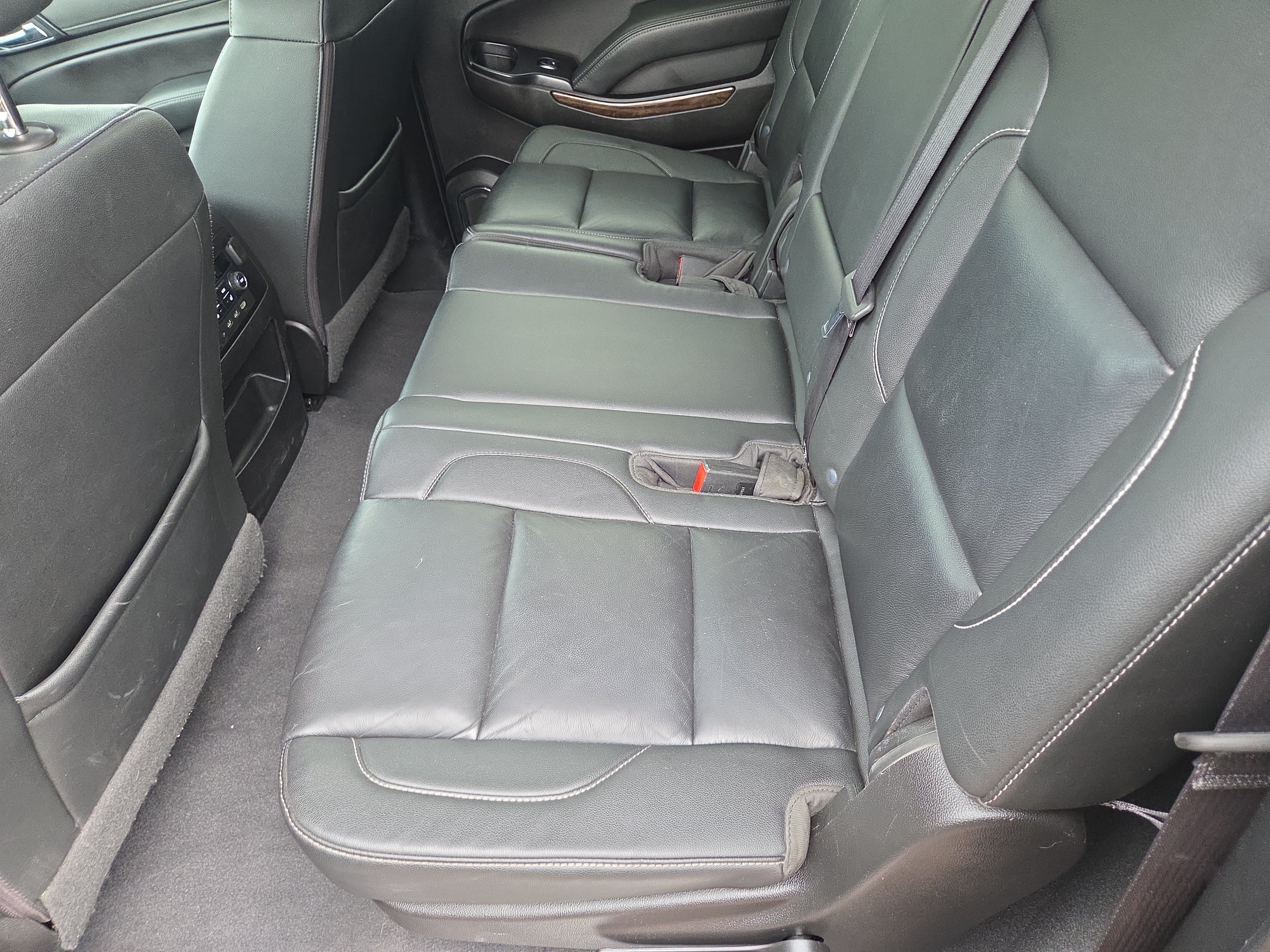 Used 2019 Chevrolet Suburban LT AWD/4WD image 19