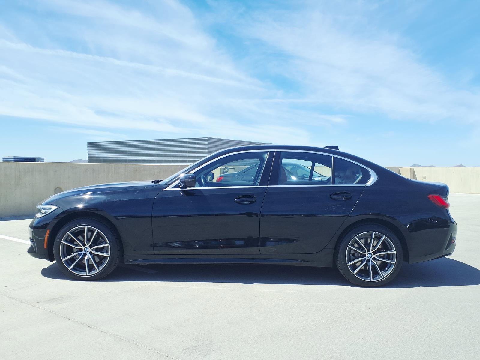 Used 2019 BMW 330i xDrive Sedan AWD/4WD image 3