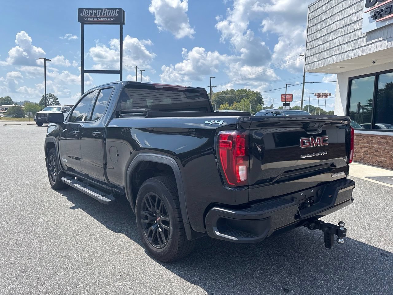 Used 2025 GMC Sierra 1500 Elevation AWD/4WD image 7