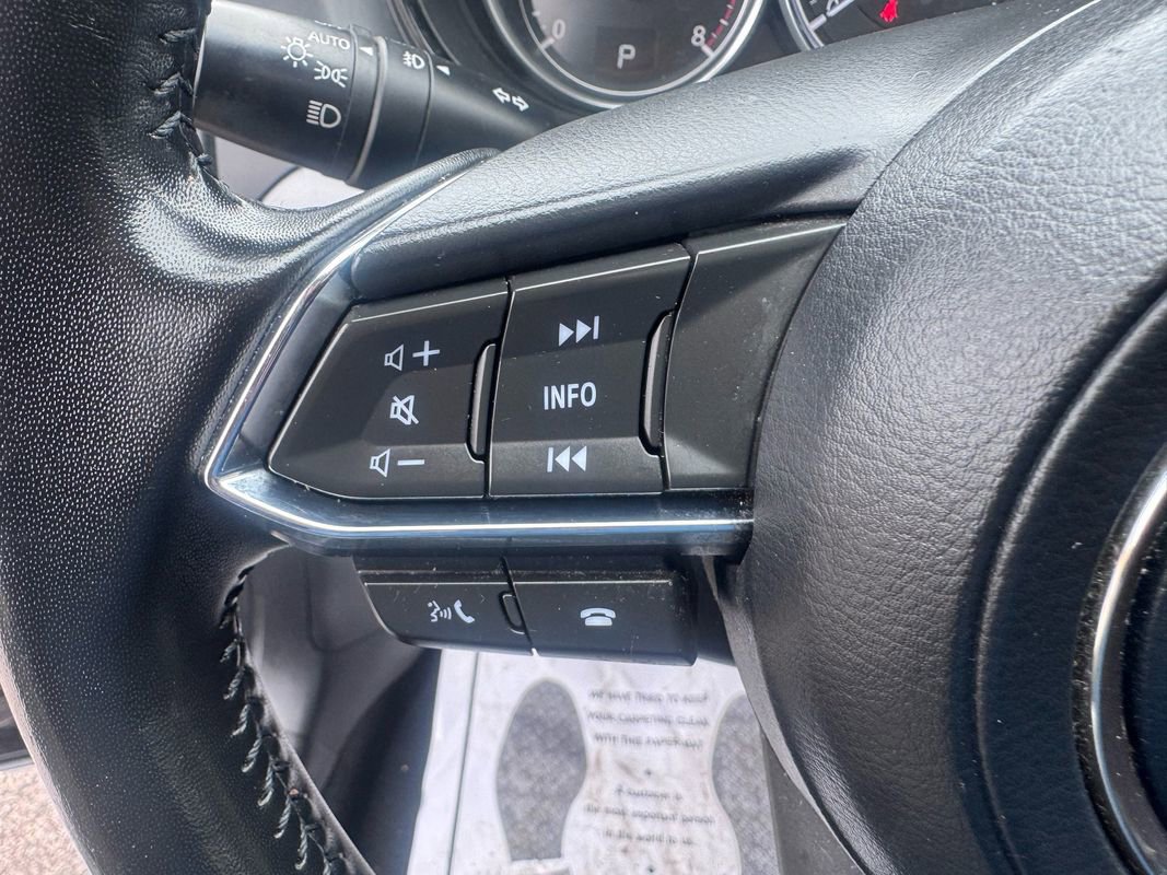 Used 2023 MAZDA CX-9 Touring image 18