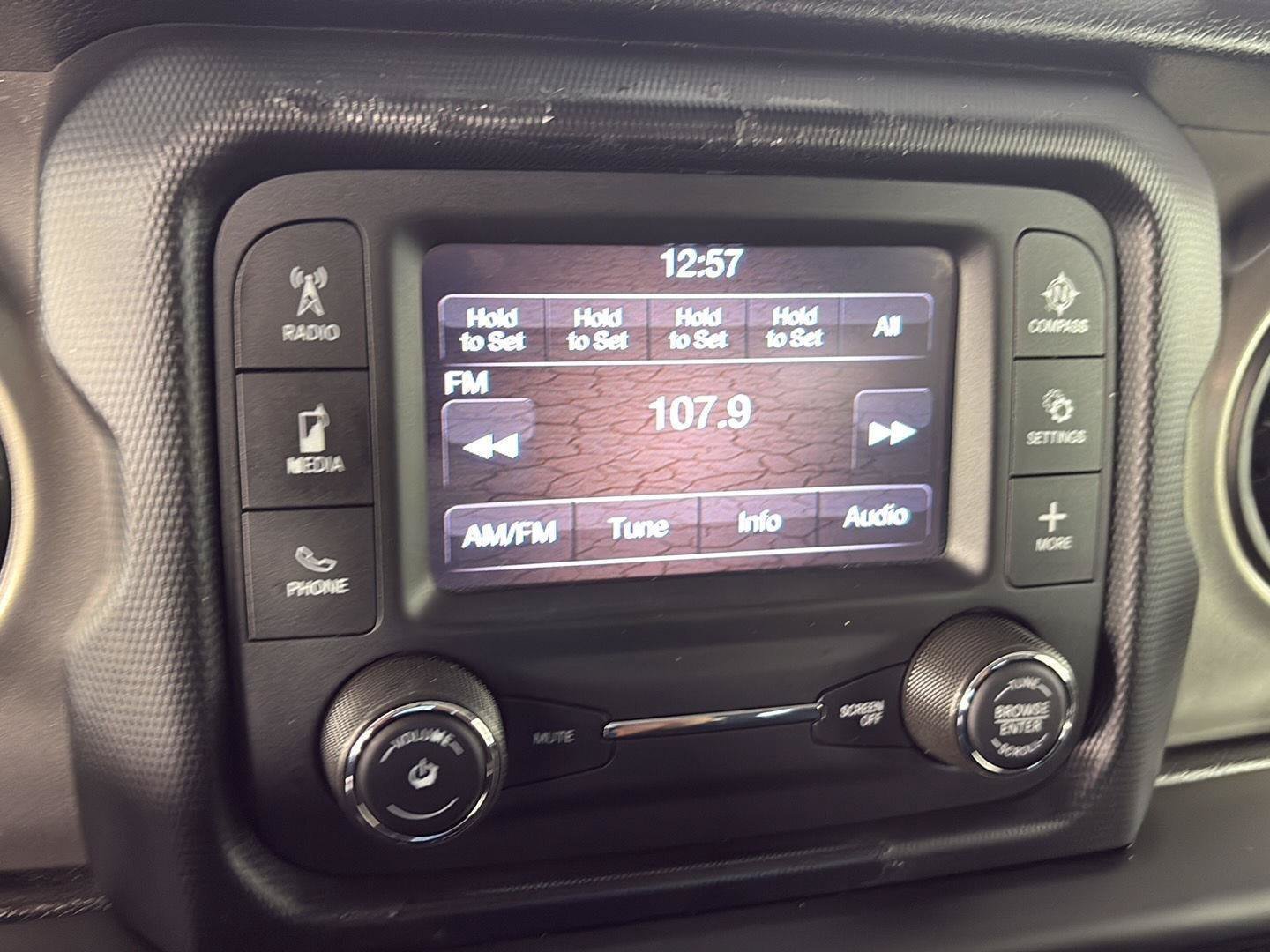 Used 2020 Jeep Wrangler Sport AWD/4WD image 23