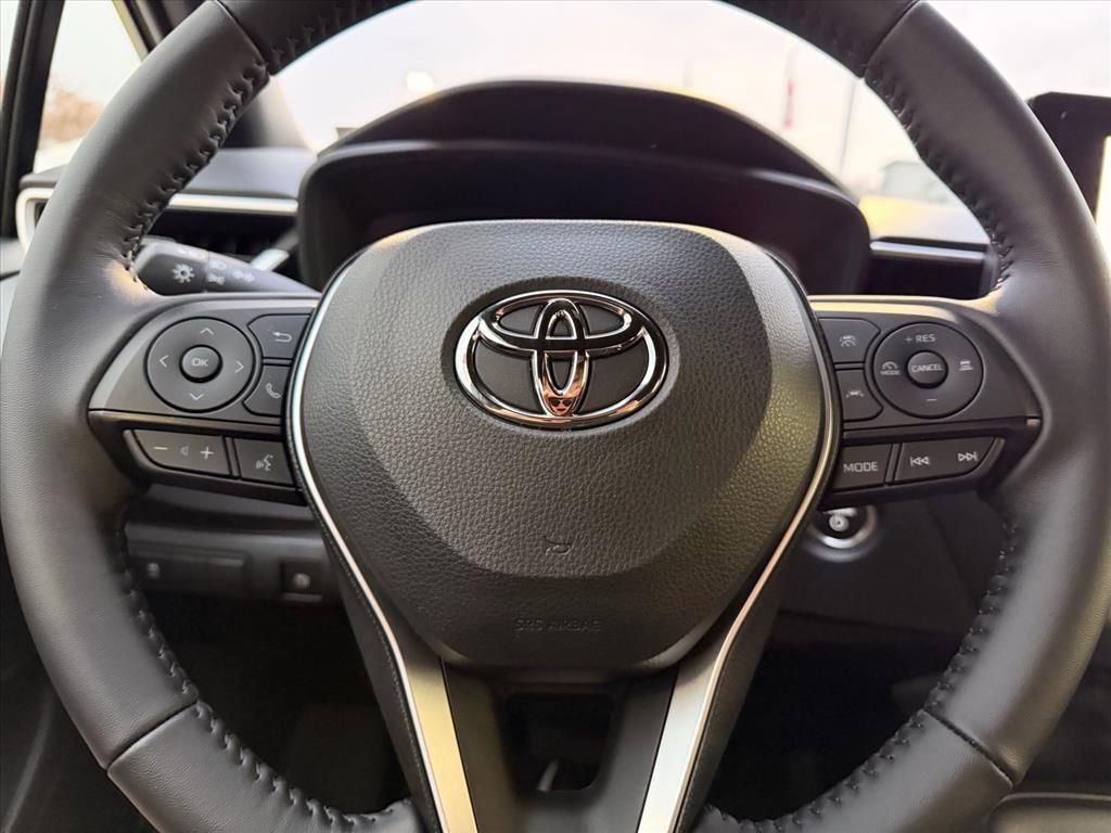 Used 2026 Toyota Corolla SE image 15