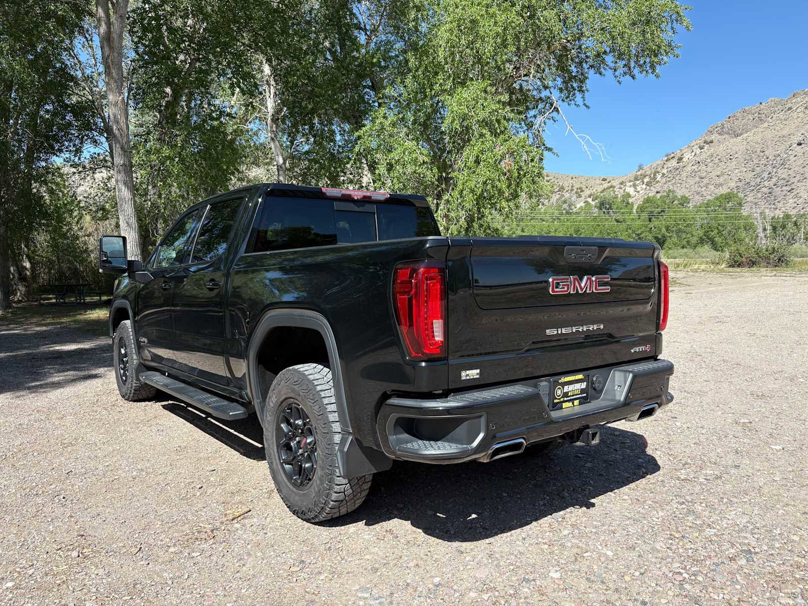 Used 2020 GMC Sierra 1500 AT4 w/ AT4 Premium Package AWD/4WD image 8