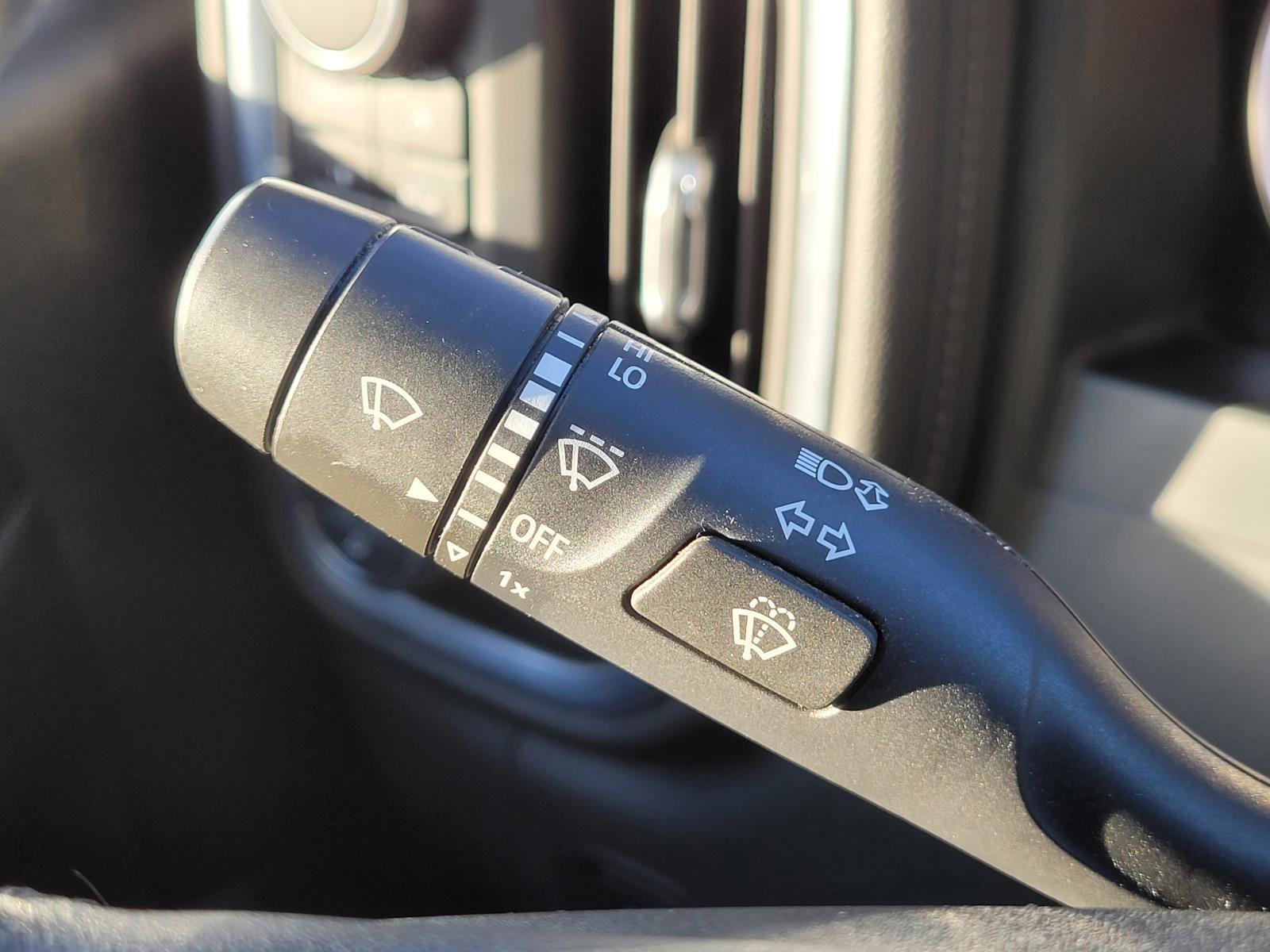 Used 2021 Chevrolet Silverado 1500 LTZ w/ LTZ Convenience Package II image 31