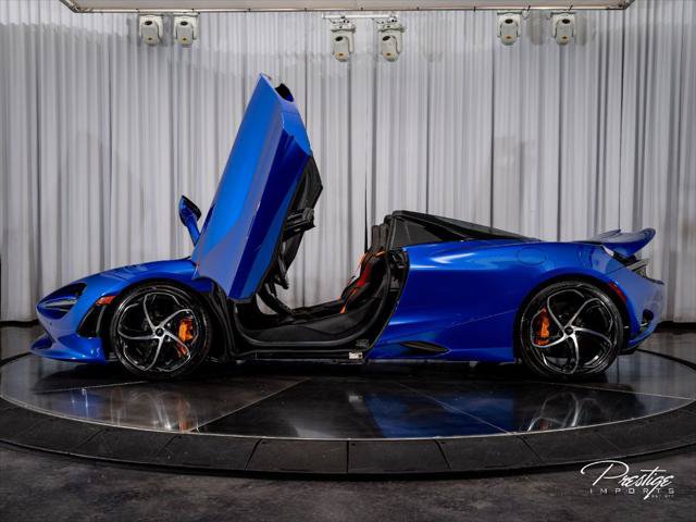 Used 2024 McLaren 750S Spider RWD image 12