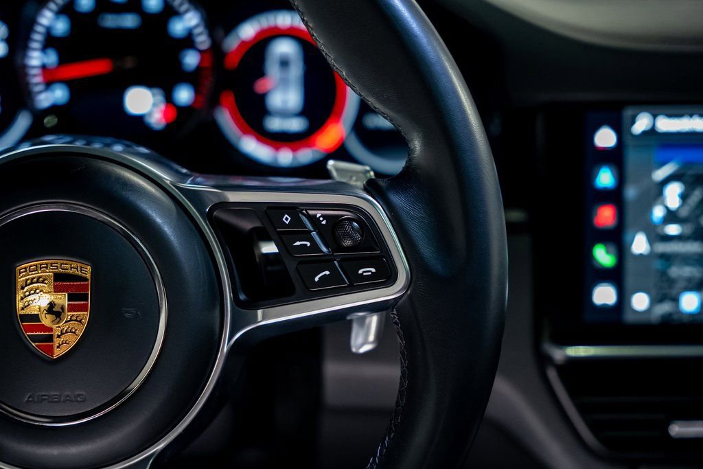 Used 2022 Porsche Cayenne S Platinum image 44