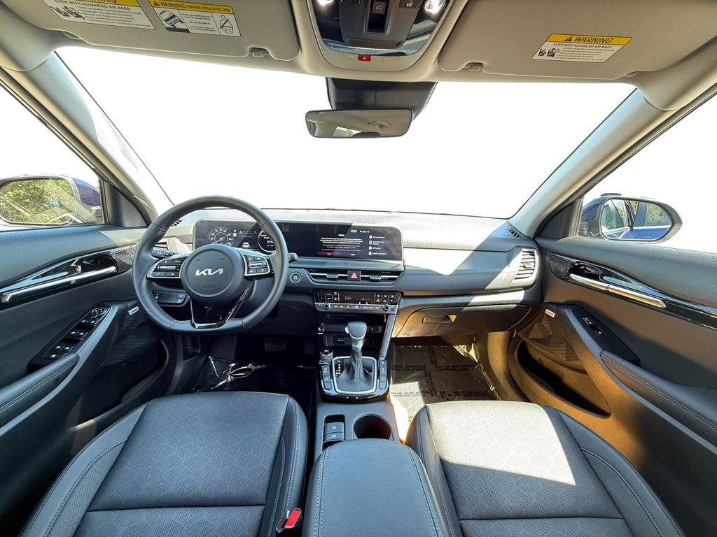 Certified 2024 Kia Seltos SX w/ SX Sunroof Package image 13