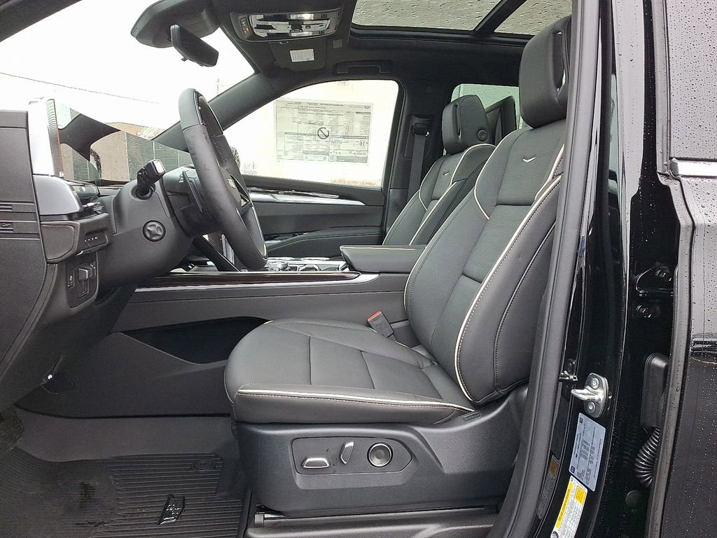 New 2026 Cadillac Escalade ESV Luxury w/ LPO, Floor Liner Package image 6