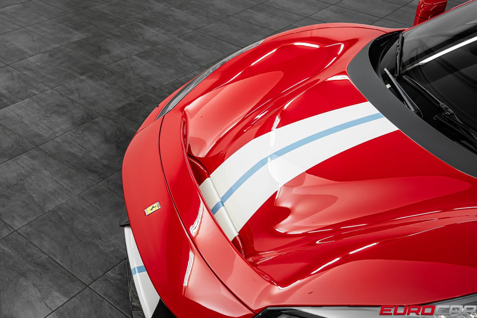 Used 2020 Ferrari 488 Pista Coupe RWD image 9