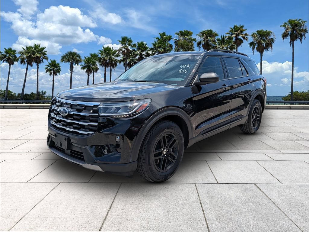 Used 2026 Ford Explorer Active w/ Active Comfort Package RWD image 3