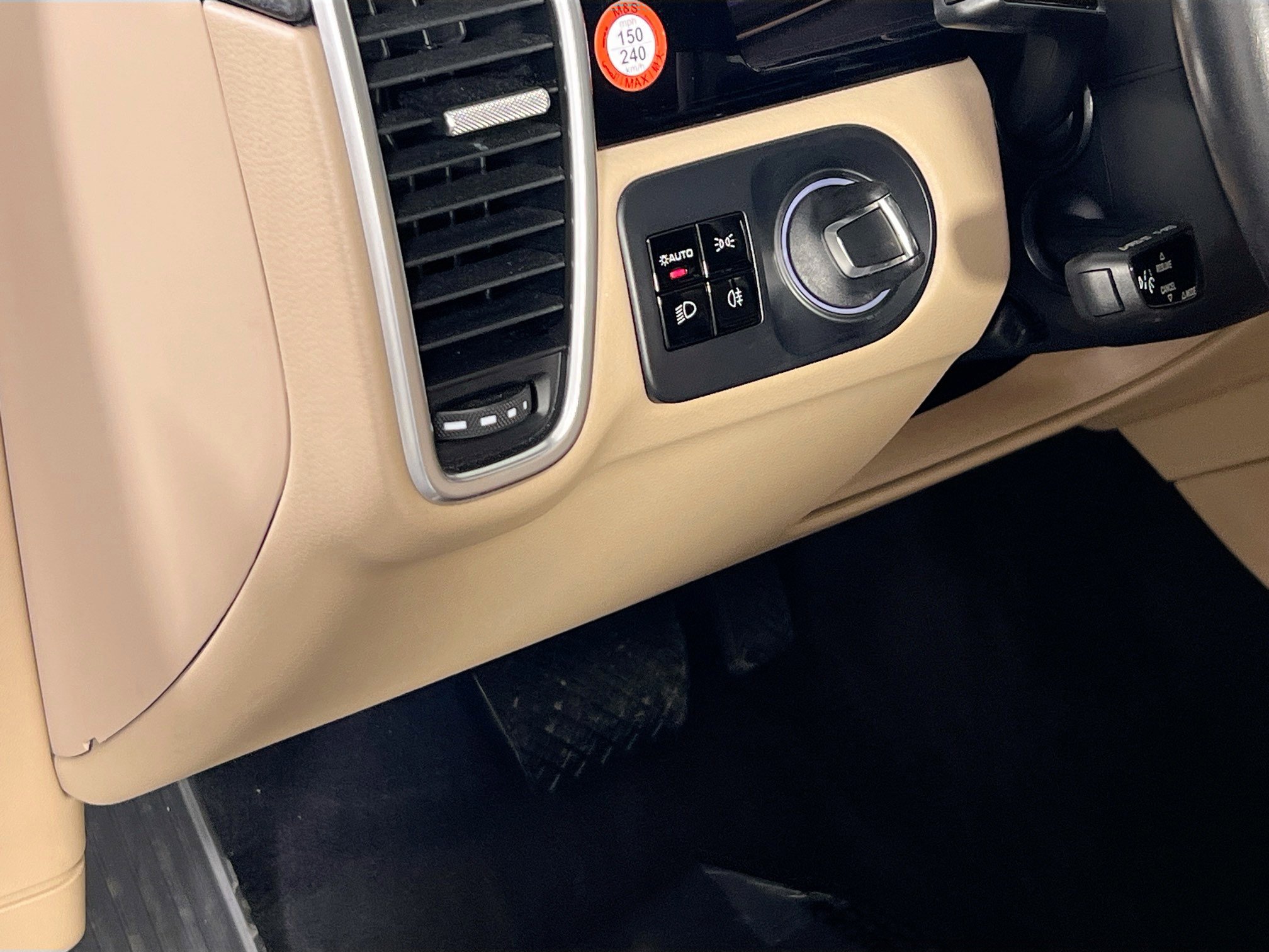 Used 2021 Porsche Cayenne image 10