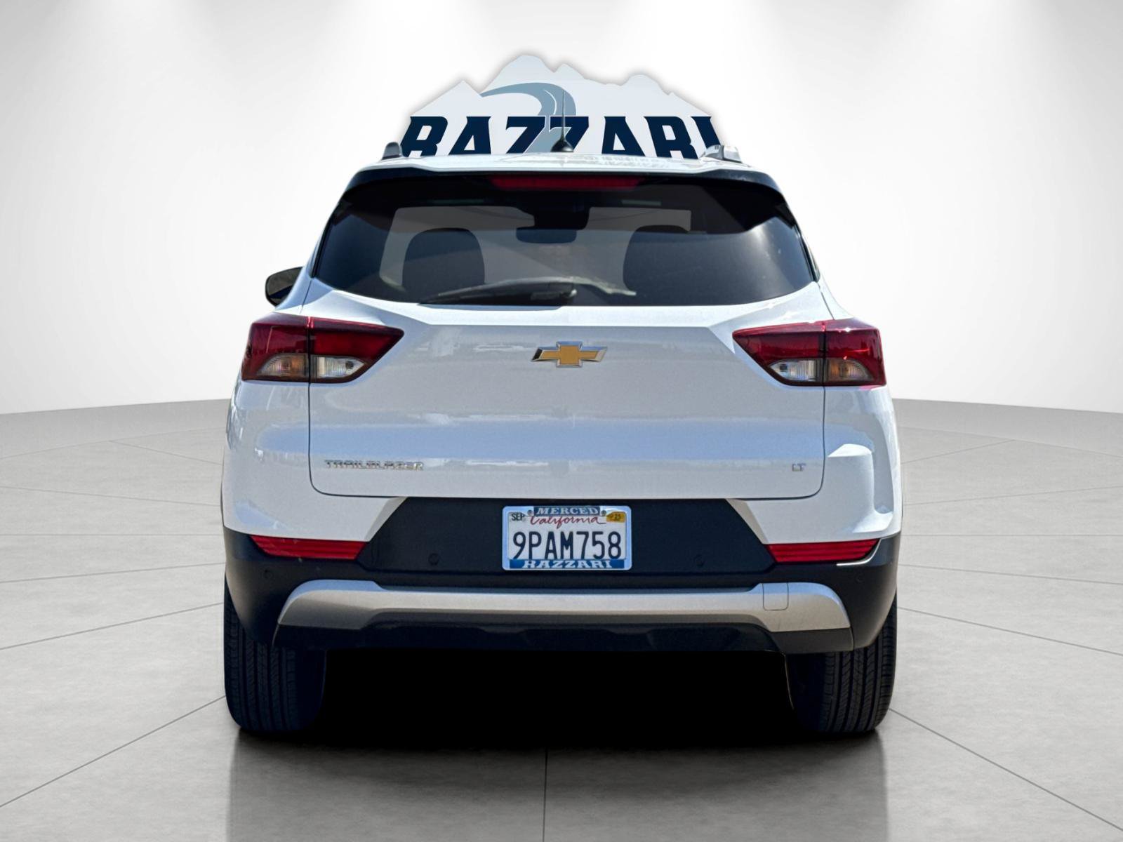 Used 2024 Chevrolet TrailBlazer LT w/ Driver Confidence Package FWD image 4