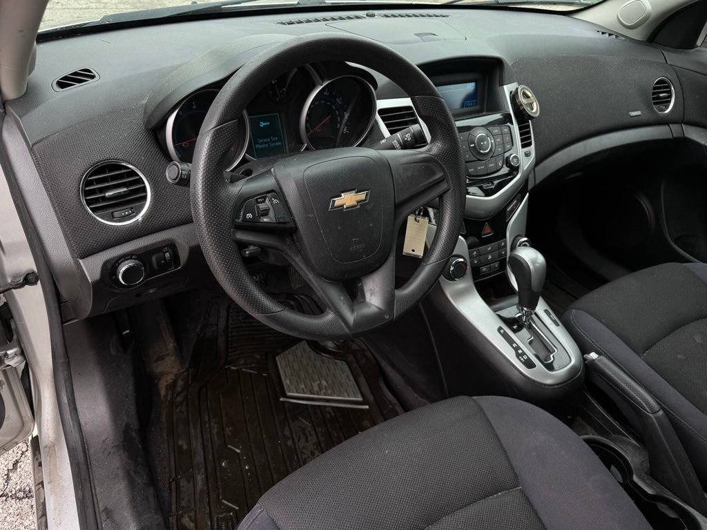 Used 2013 Chevrolet Cruze LT FWD image 28