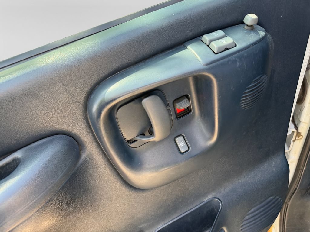 Used 1999 GMC Savana 1500 RWD image 18