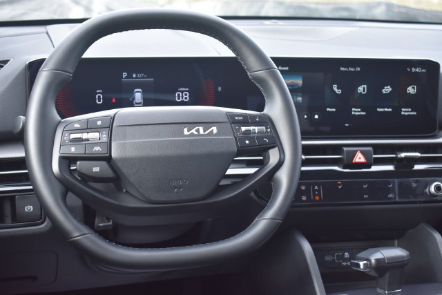 New 2026 Kia Sportage LX w/ LX Convenience Package FWD image 18