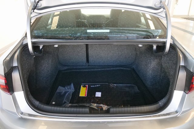 New 2025 Volkswagen Jetta Sport image 13