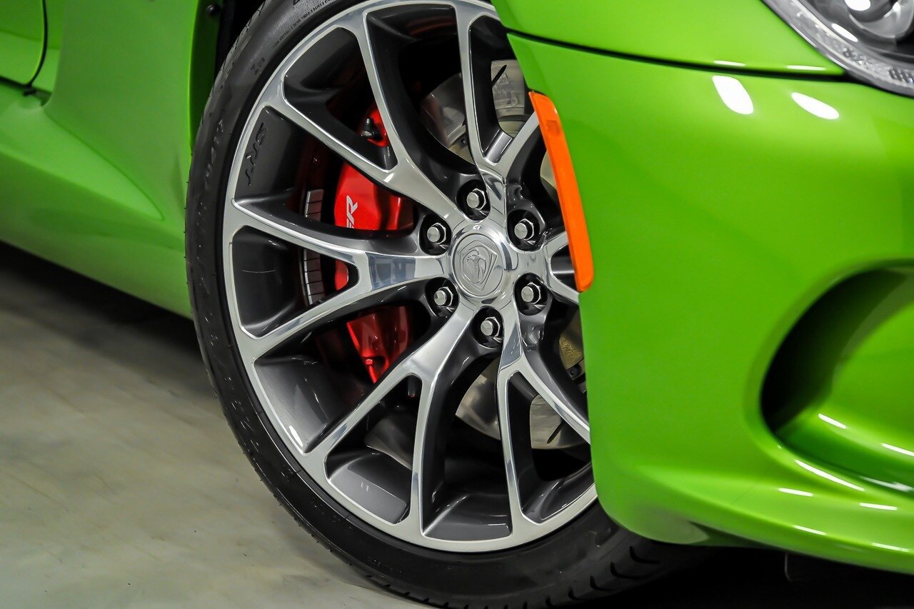 Used 2014 SRT Viper GTS RWD image 4