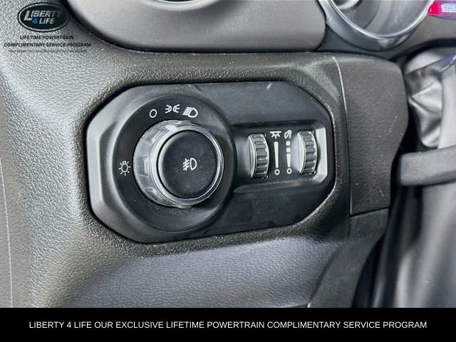 Used 2022 Jeep Wrangler Unlimited Sport image 10