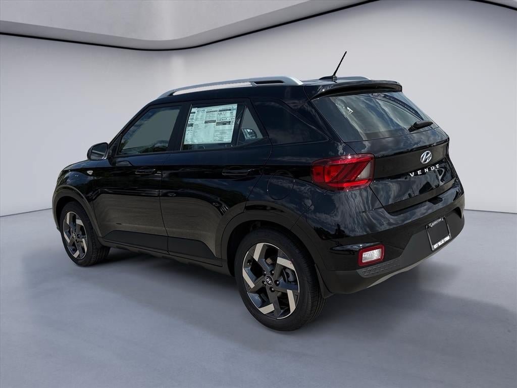 New 2026 Hyundai Venue SEL FWD image 3