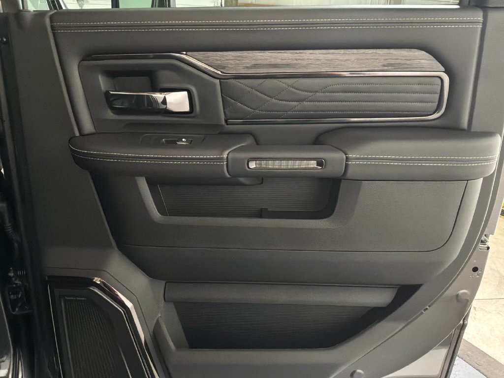 New 2027 RAM 3500 Limited AWD/4WD image 18