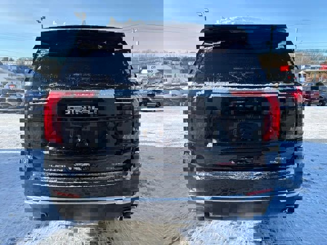 New 2026 GMC Yukon Denali w/ Denali Reserve Package image 10