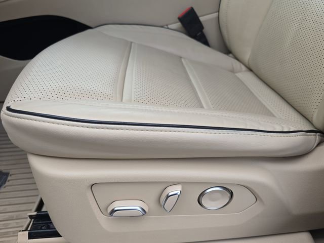 Used 2024 Cadillac Escalade Premium Luxury w/ LPO, Floor Liner Package image 32