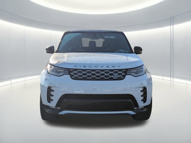 Used 2025 Land Rover Discovery Metropolitan Edition image 3