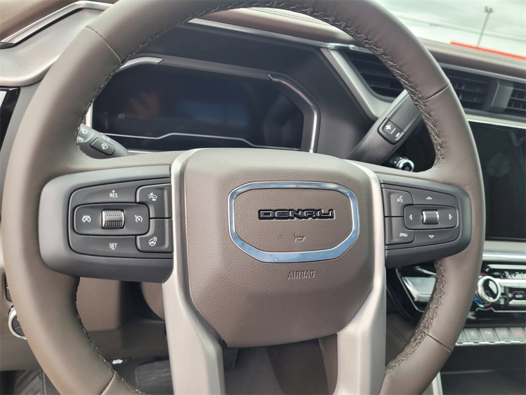 New 2025 GMC Sierra 3500 Denali w/ Denali Reserve Package image 15