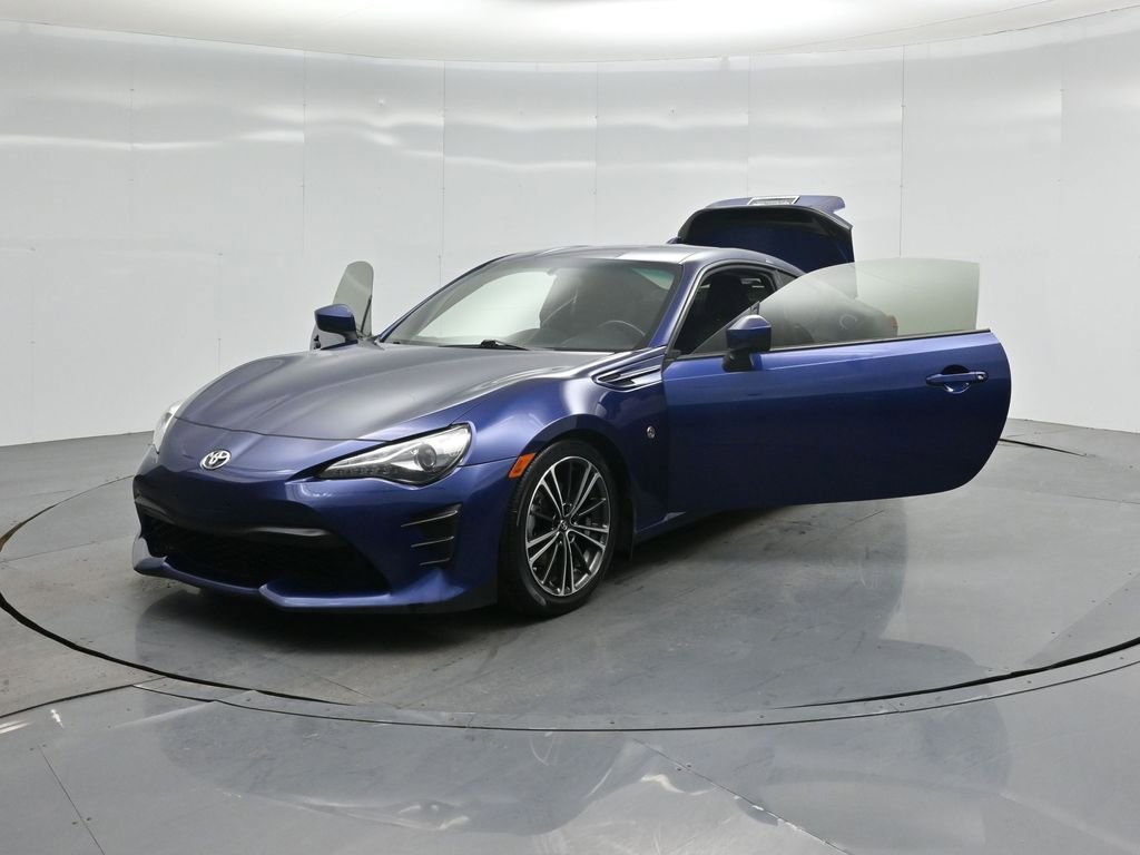 Used 2017 Toyota 86 image 23
