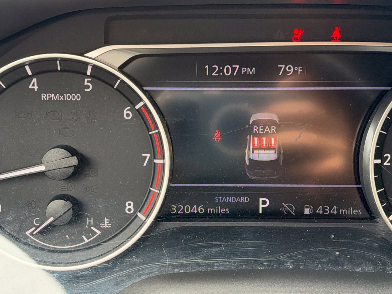 Used 2025 Nissan Rogue SV FWD image 8