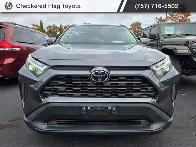 Used 2022 Toyota RAV4 XLE image 2