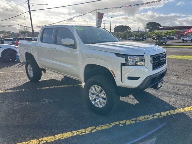 Used 2024 Nissan Frontier SV image 3