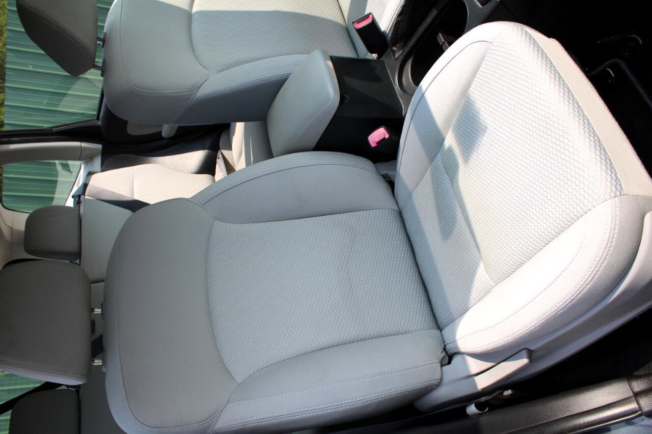 Used 2015 Subaru Forester 2.5i w/ Alloy Wheel Package image 13