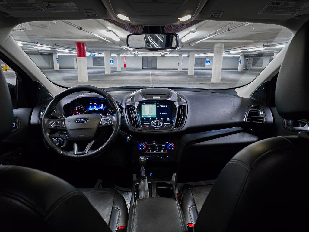 Used 2017 Ford Escape Titanium image 3