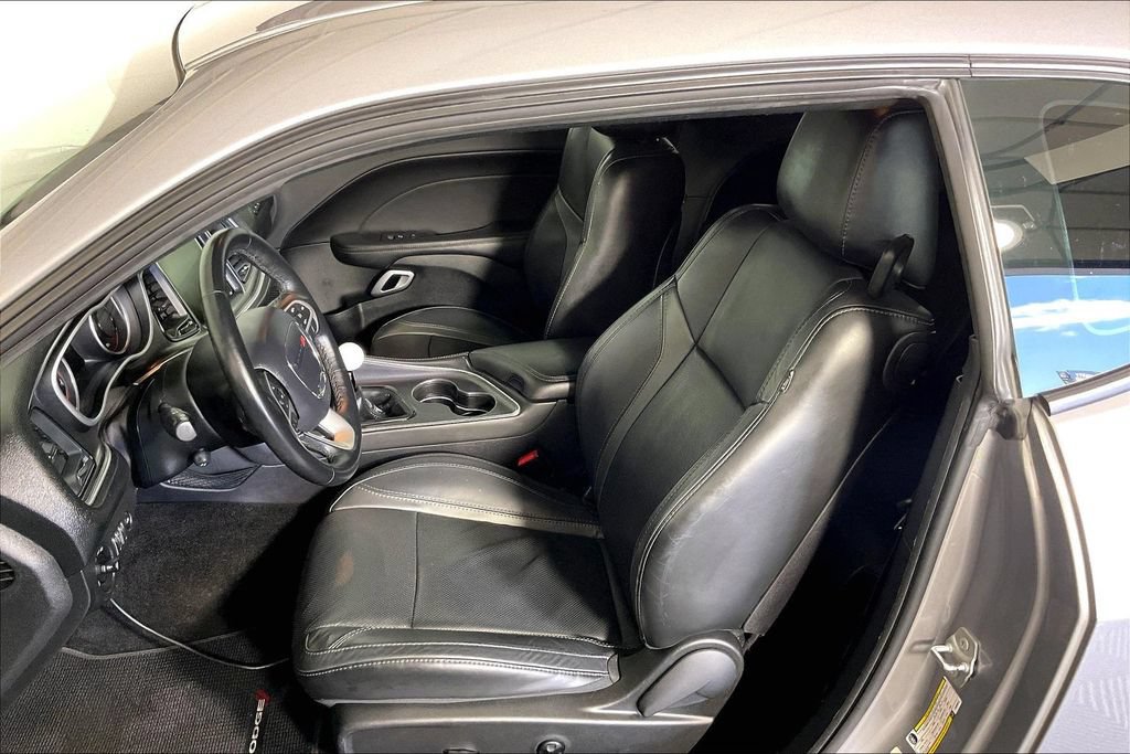 Used 2016 Dodge Challenger R/T Plus RWD image 27