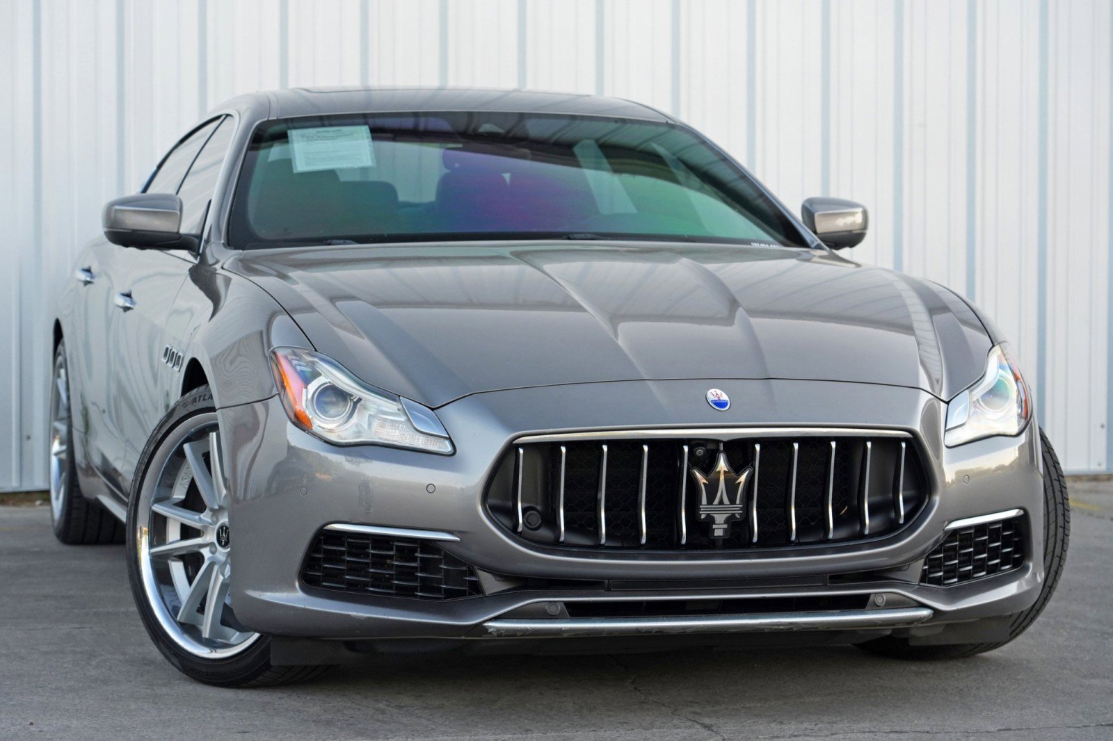 Used 2017 Maserati Quattroporte S GranLusso image 2