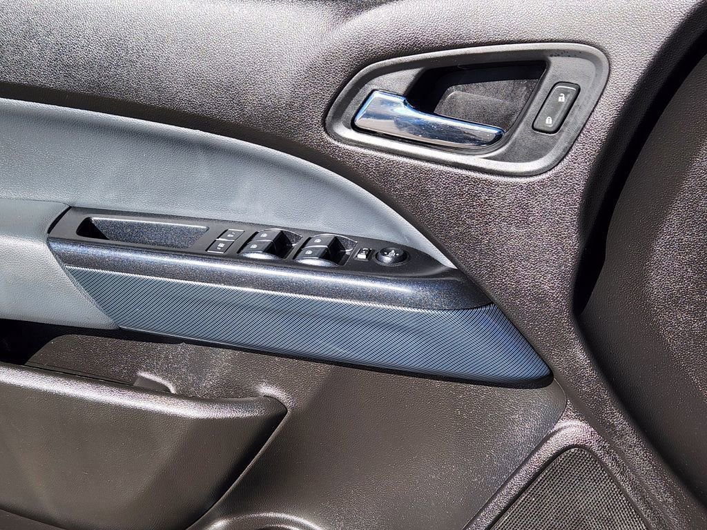 Used 2018 Chevrolet Colorado Z71 image 14