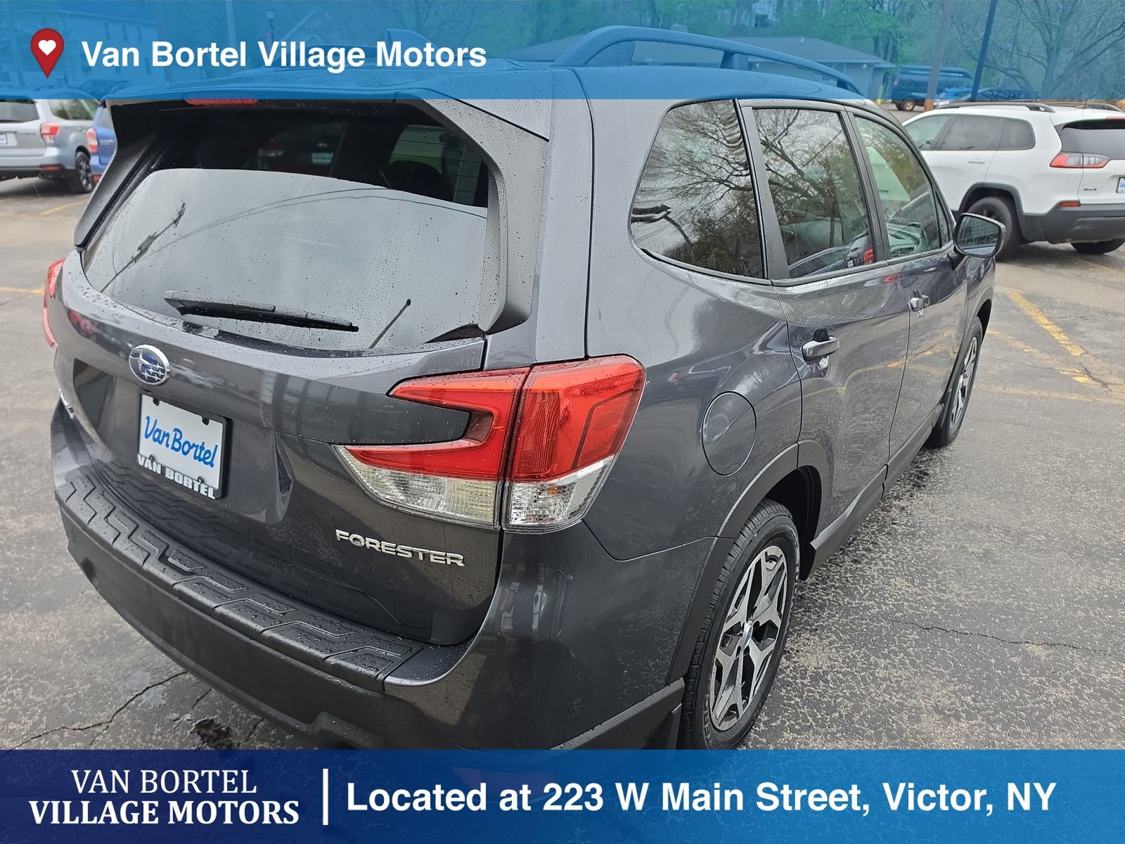 Used 2021 Subaru Forester Premium AWD/4WD image 5