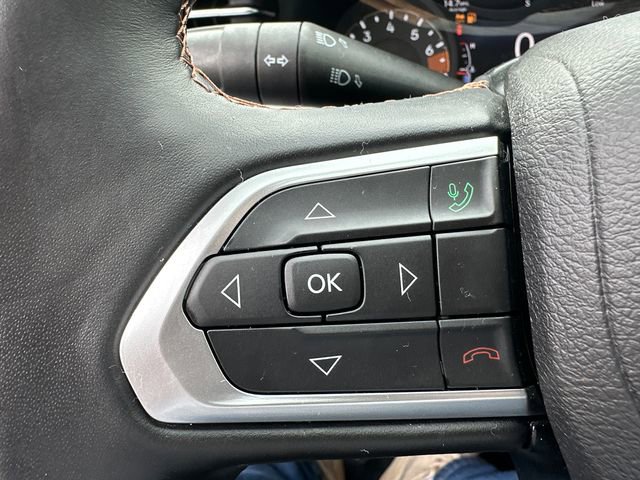 Used 2022 Jeep Compass Limited image 35