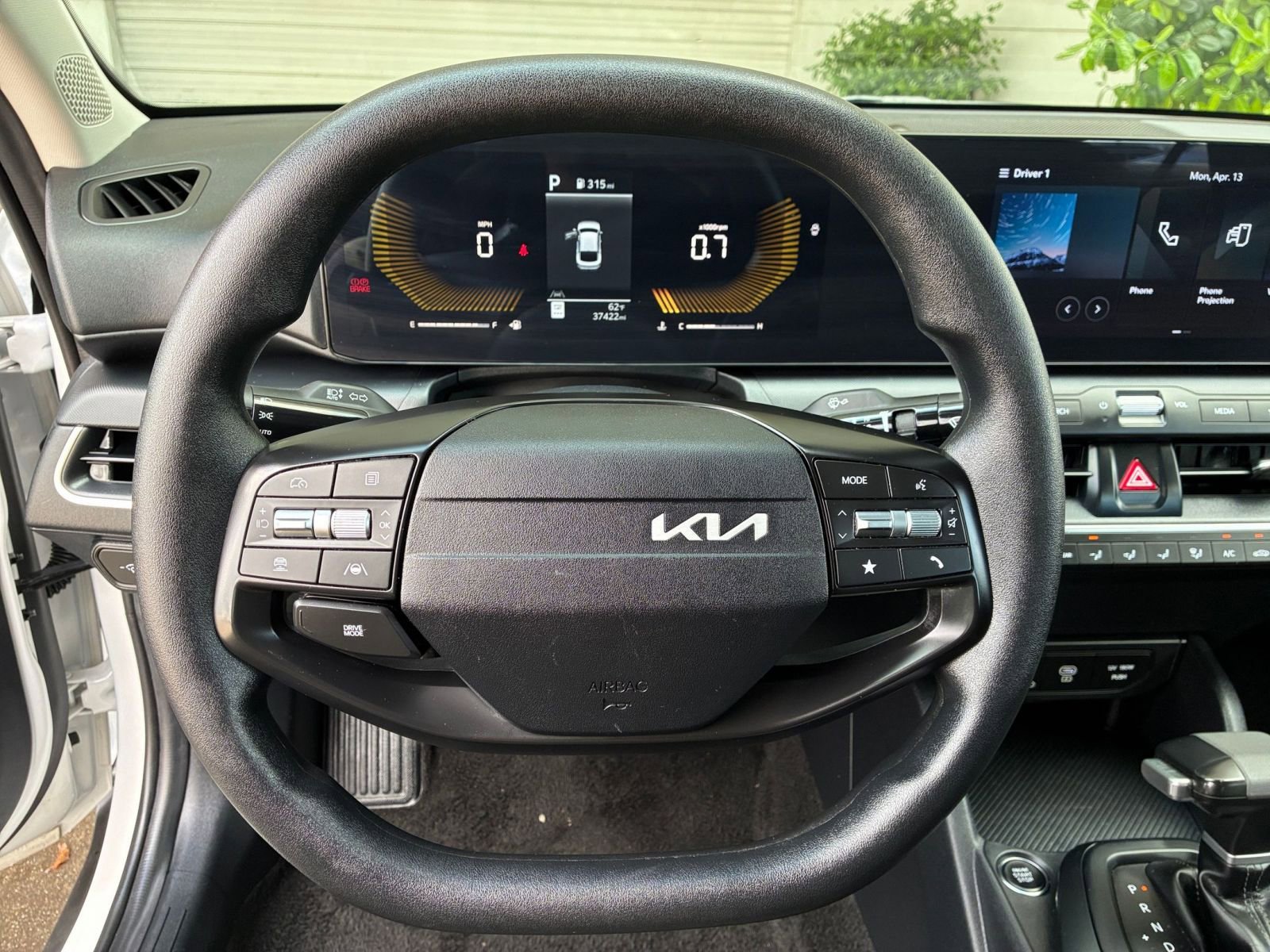 Used 2025 Kia K4 LXS image 28
