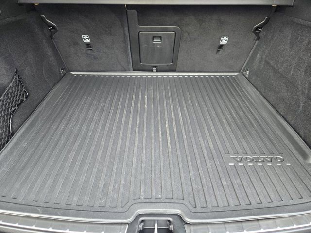 Used 2023 Volvo XC60 B5 Ultimate w/ Protection Package Premier image 32