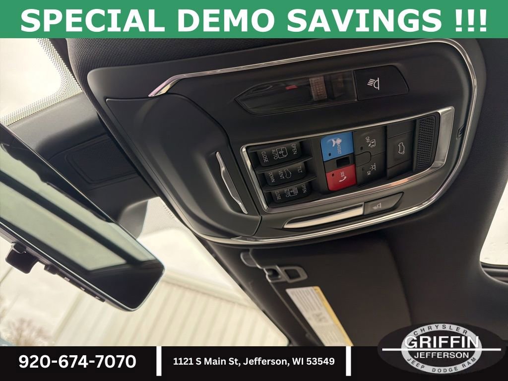 New 2025 Jeep Grand Cherokee Limited w/ Luxury Tech Group II image 26