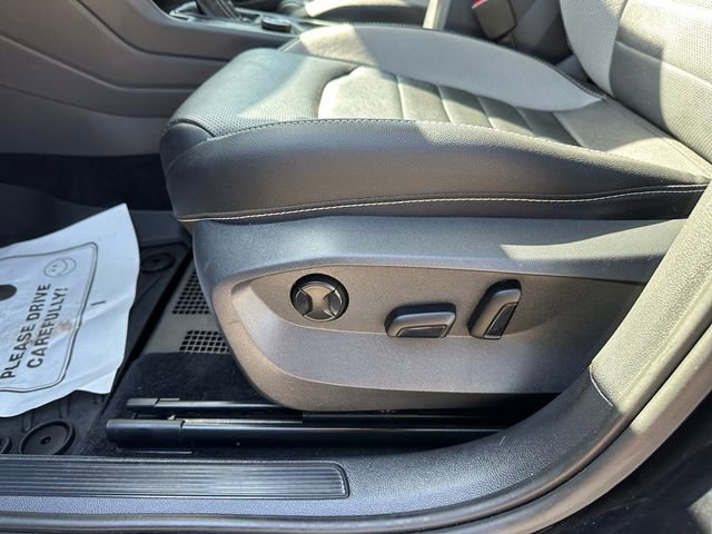 Used 2022 Volkswagen Taos SEL w/ Panoramic Sunroof Package AWD/4WD image 20