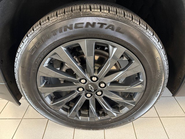 Used 2023 Chevrolet Traverse RS image 12