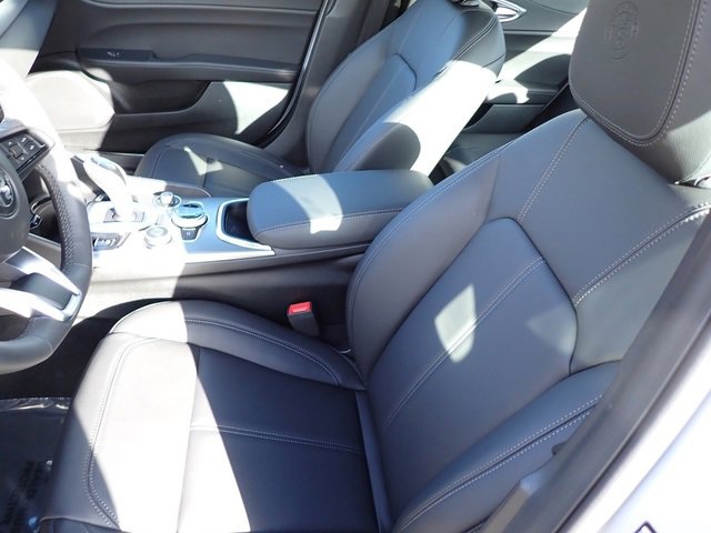 New 2025 Alfa Romeo Giulia Sprint w/ Driving Assist Package image 12