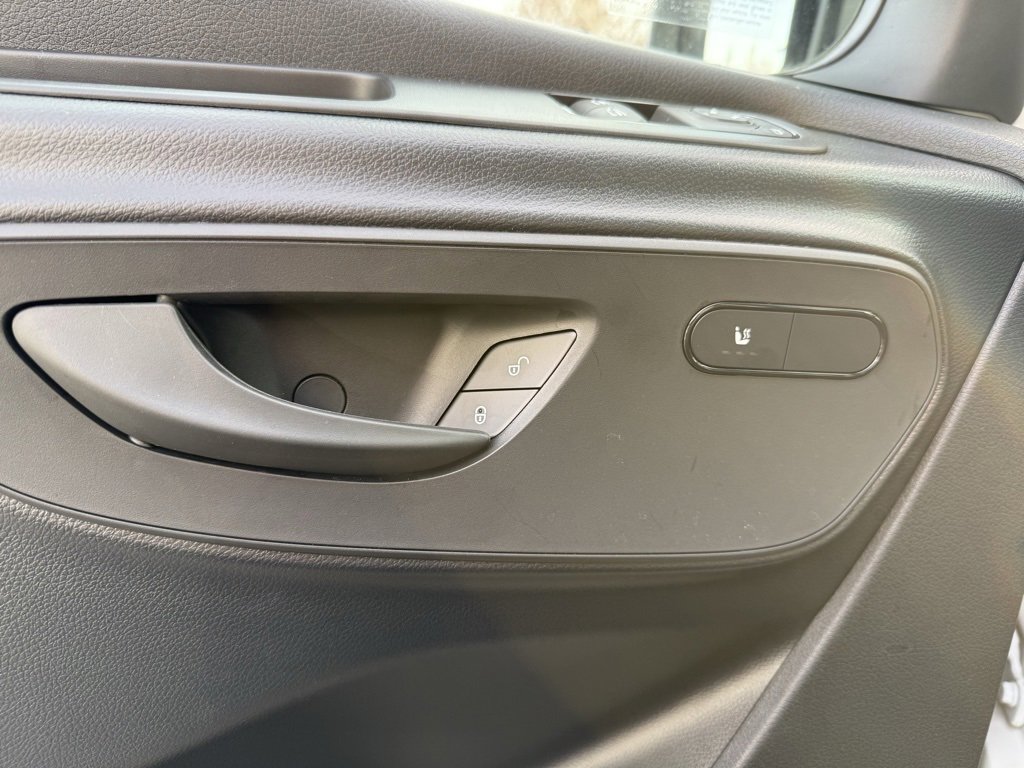 Used 2024 Mercedes-Benz Sprinter 3500 image 23