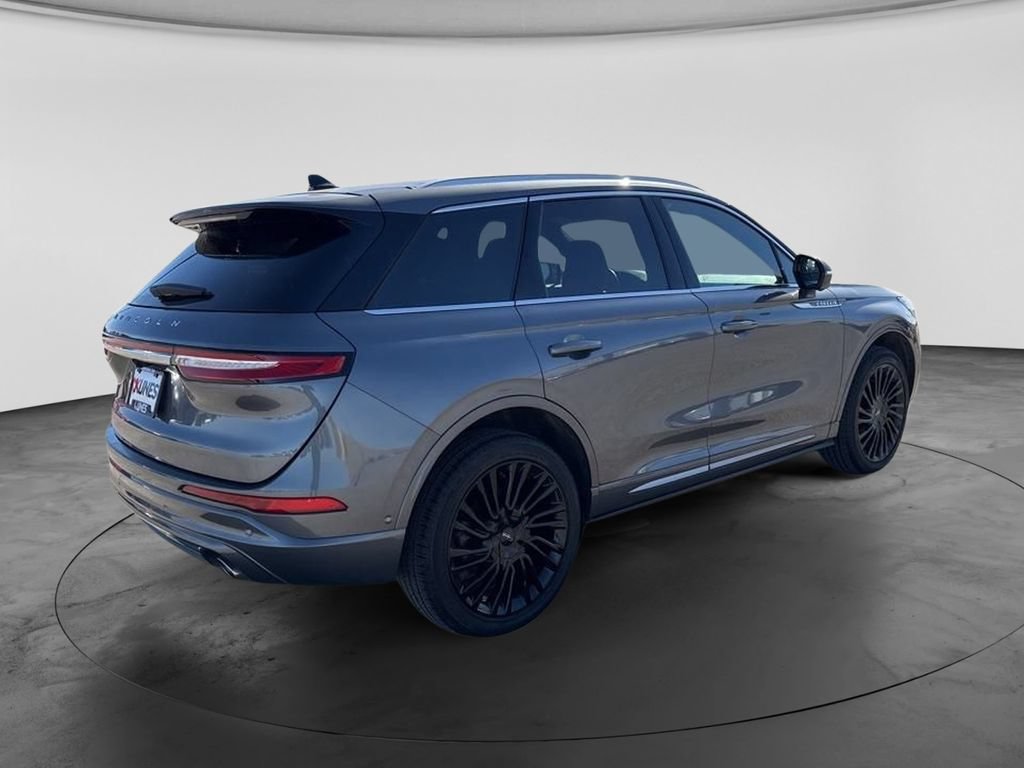 Used 2021 Lincoln Corsair Reserve AWD/4WD image 12