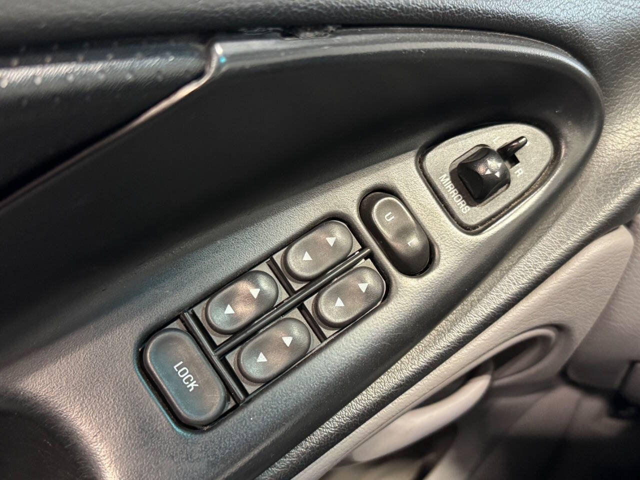 Used 1995 Ford Mustang GT RWD image 21