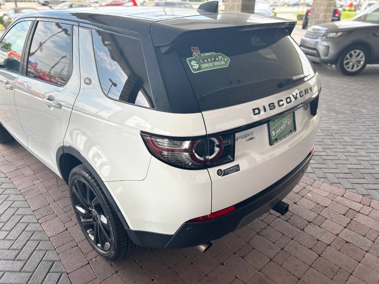Used 2017 Land Rover Discovery Sport HSE AWD/4WD image 18