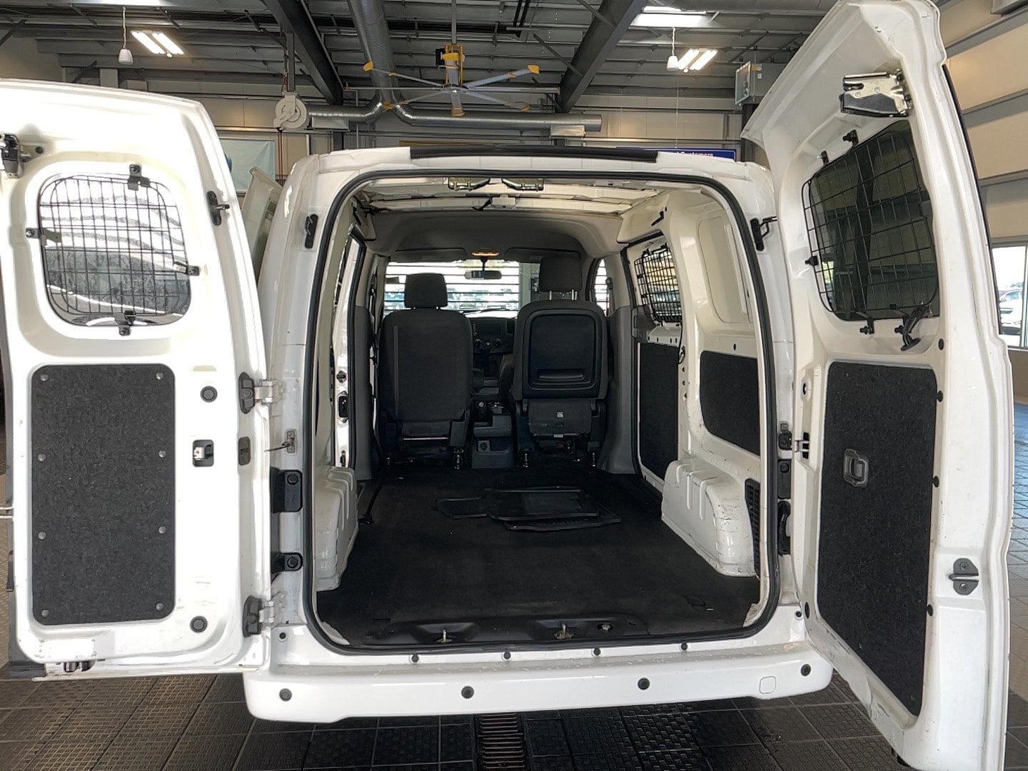 Used 2021 Nissan NV200 SV w/ Sliding Door Glass Package FWD image 12